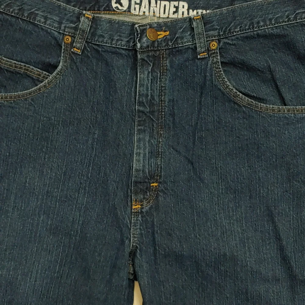 Gander Mountain Men's Size 36W Straight Legged Jeans